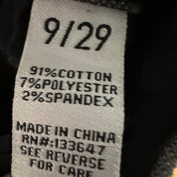 Celebrity Pink Women's Juniors 9/29 Cutoff Shorts Washed Black Stretch Denim Raw - Picture 4 of 5